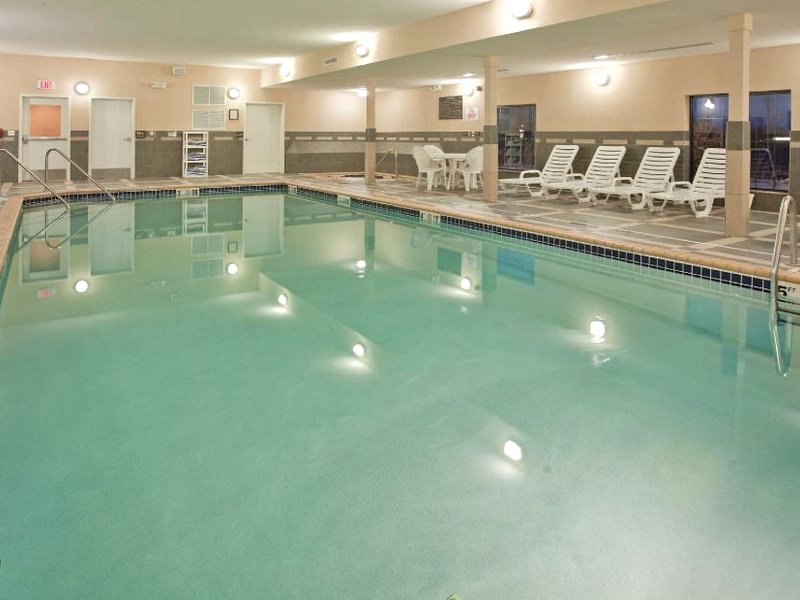 ハンプトン イン アンド スイーツ セント クラウド (Hampton Inn and Suites St. Cloud)の写真