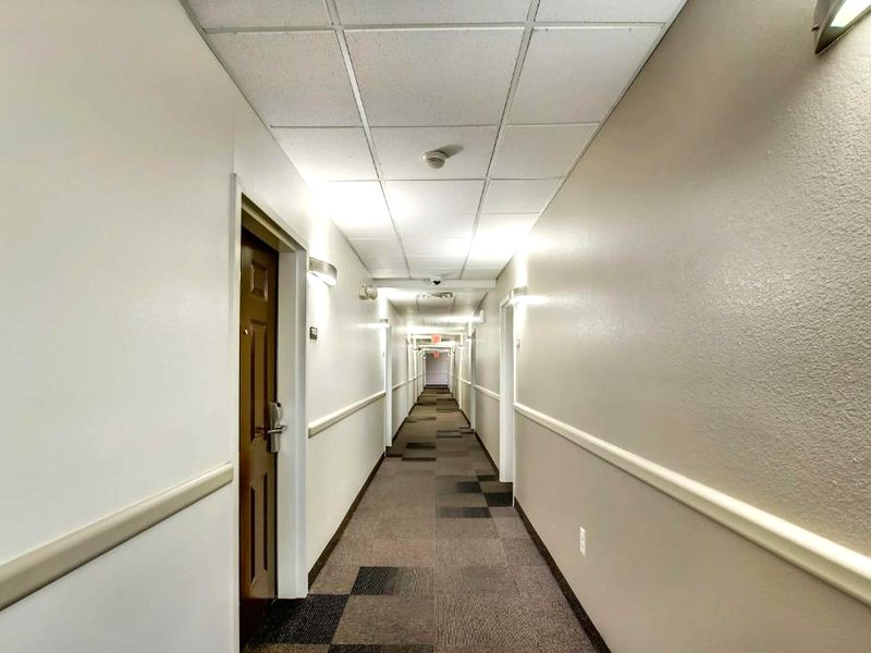 Studio 6  East Brunswick, NJ - NYC Areaの写真