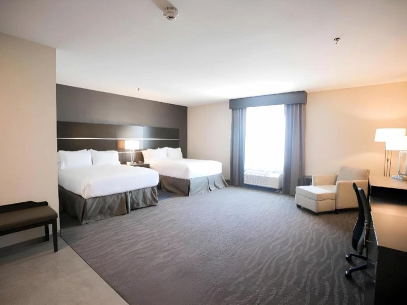 ホリデイ イン エクスプレス バイ IHG (Holiday Inn Express By IHG)の写真