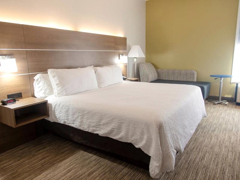 Holiday Inn Express Marshfield Springfield Areaの写真
