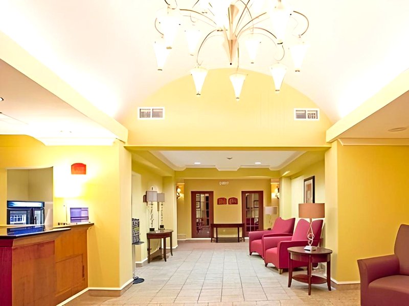 Holiday Inn Express Hotel Suites Quincy I 10の写真