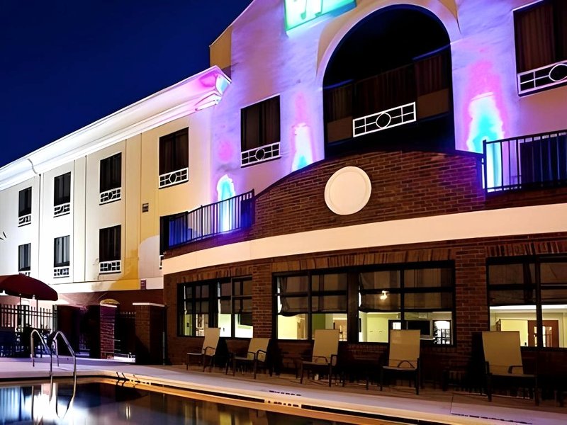 Holiday Inn Express Hotel Suites Quincy I 10の写真