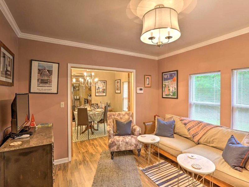 Renovated Home With Screened In Patio On Hwy 90の写真