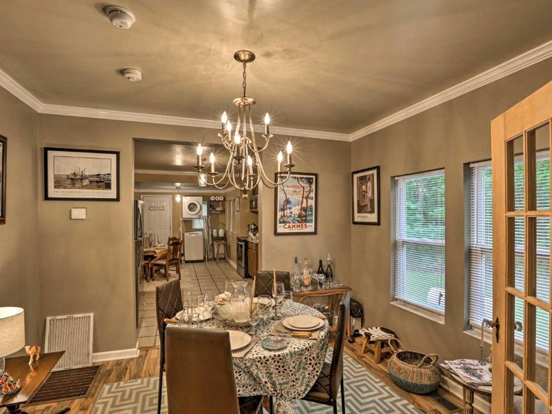 Renovated Home With Screened In Patio On Hwy 90の写真