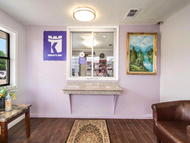 ナイツ イン ノース リッチランド ヒルズ (Knights Inn North Richland Hills)の写真