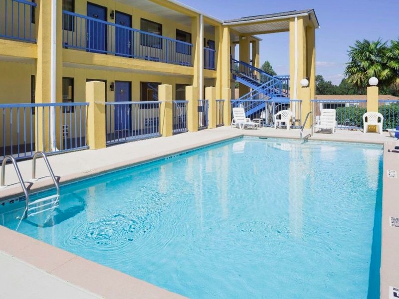 デイズ イン バイ ウィンダム エンタープライズ (Days Inn by Wyndham Enterprise)の写真