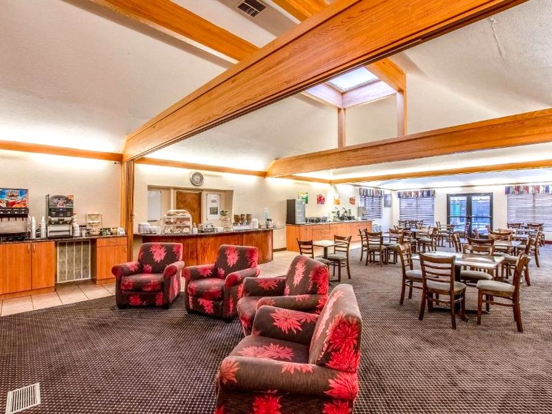 Country Inn & Suites by Radisson, Muskegon, MIの写真