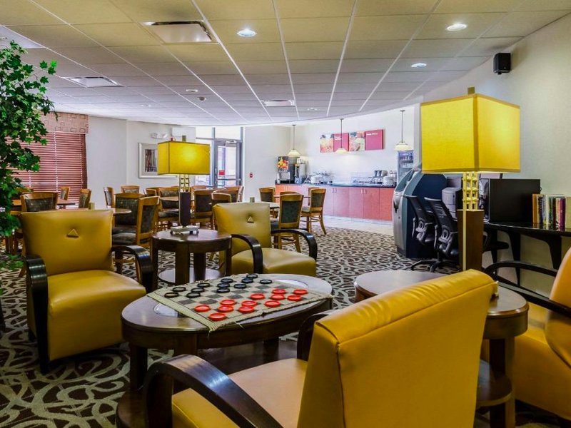 コンフォート スイーツ (Comfort Suites)の写真