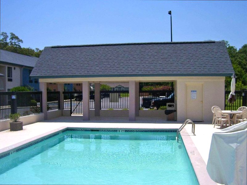 アメリカズ ベスト バリュー イン&スイーツ バストロップ (Americas Best Value Inn & Suites Bastrop)の写真