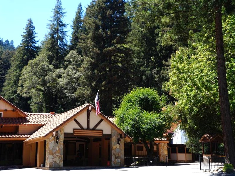 The Historic Brookdale Lodge, Santa Cruz Mountainsの写真