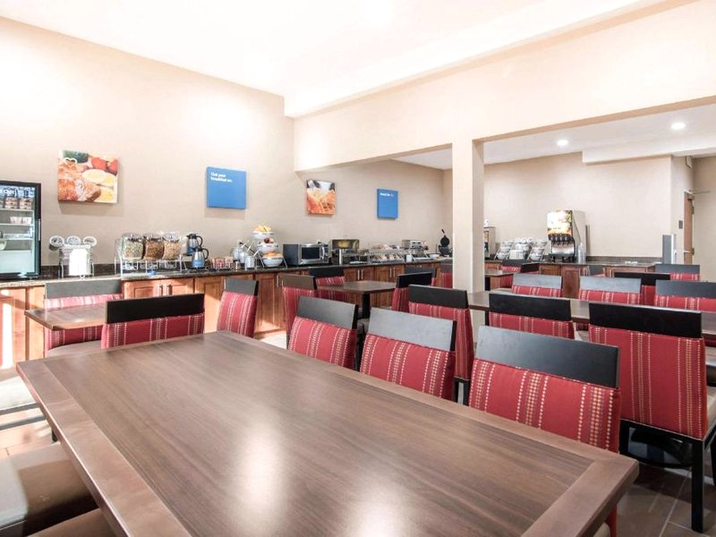 Comfort Inn Suites Junction City Near Fort Rileyの写真