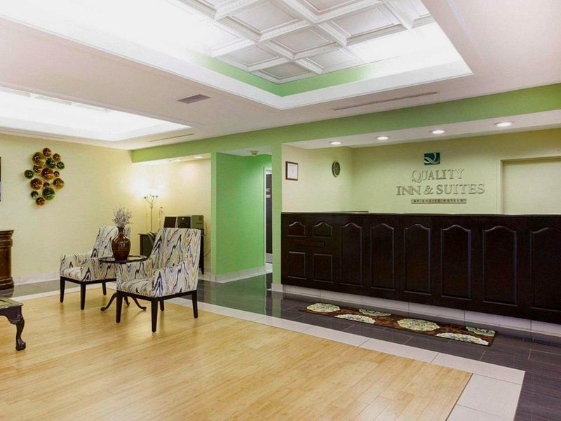 Quality Inn & Suites near Six Flags - Austellの写真