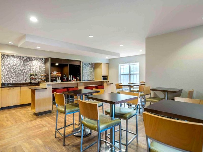 Extended Stay America Suites - Chicago - Elgin - West Dundeeの写真