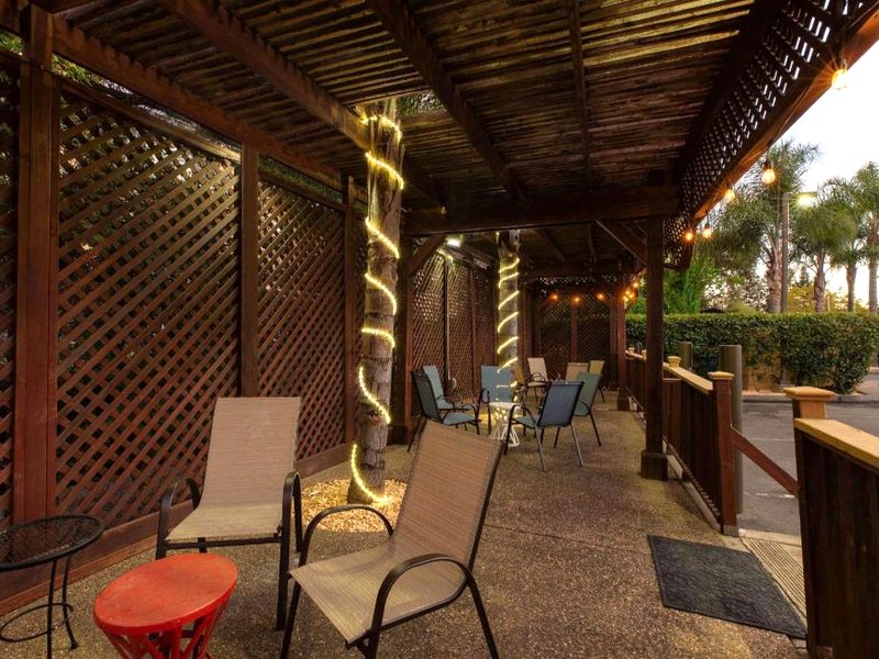 ホテル ヴィネア、ア トラベロッジ バイ ウィンダム (Hotel Vinea, a Travelodge by Wyndham)の写真