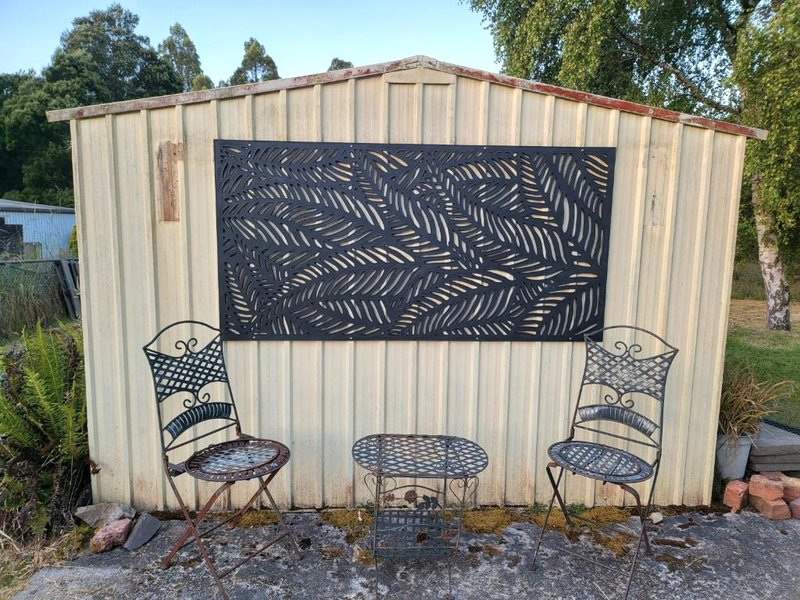 Tullah Trackside Galena Cabinの写真