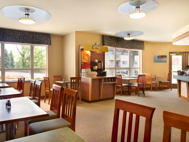 Super 8 Emmetsburg Hotelの写真
