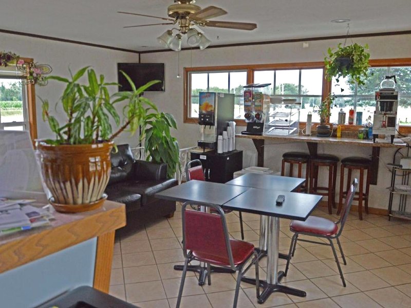 Americas Best Value Inn Suburbanの写真