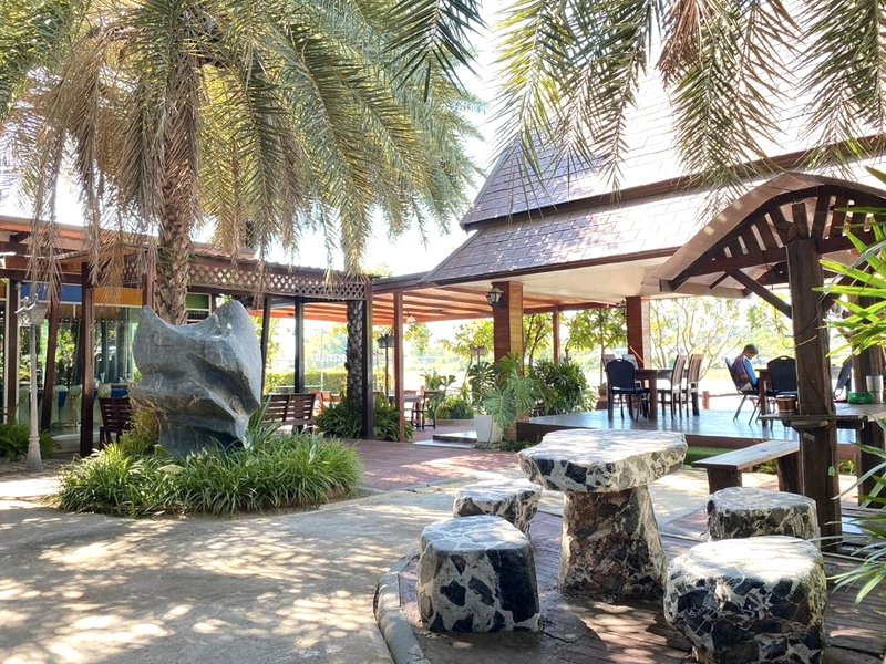 チャオプラヤタラ リバーサイド ホテル (Chaophayathara Riverside Hotel)の写真