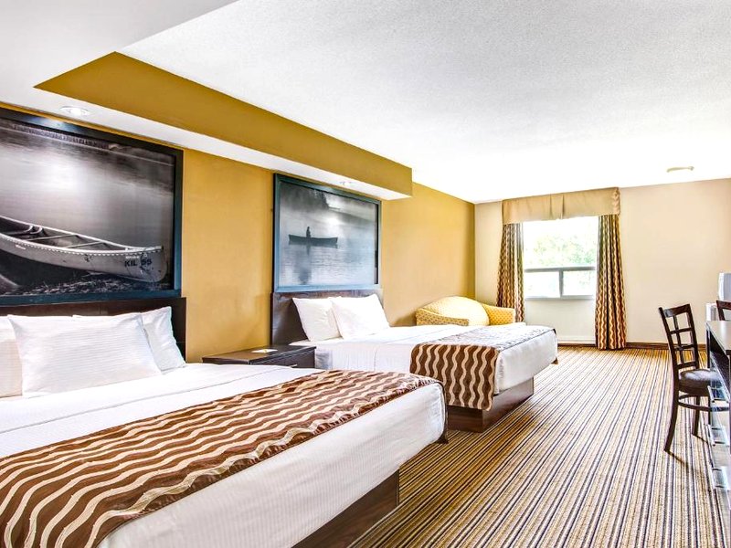 red maple inn and suitesの写真