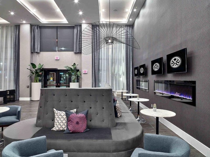 サンドマン シグネチャー プラノ フリスコ ホテル (Sandman Signature Plano-Frisco Hotel)の写真