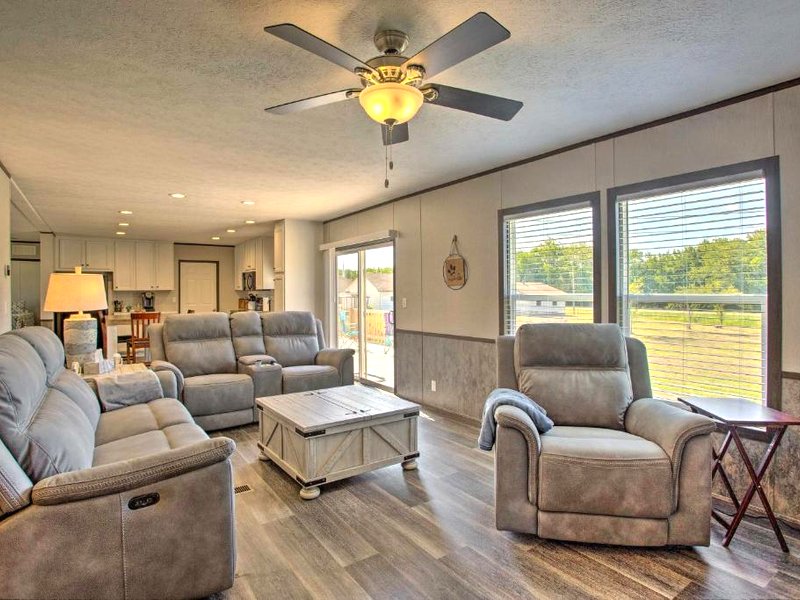 Family-Friendly Madill Home Peaceful Settingの写真