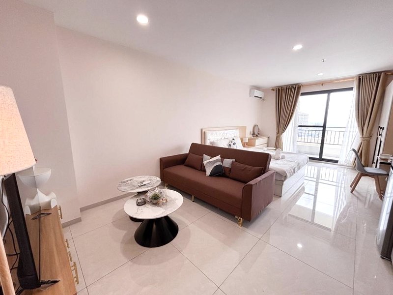 Versailles Square Suites by Soben Homesの写真