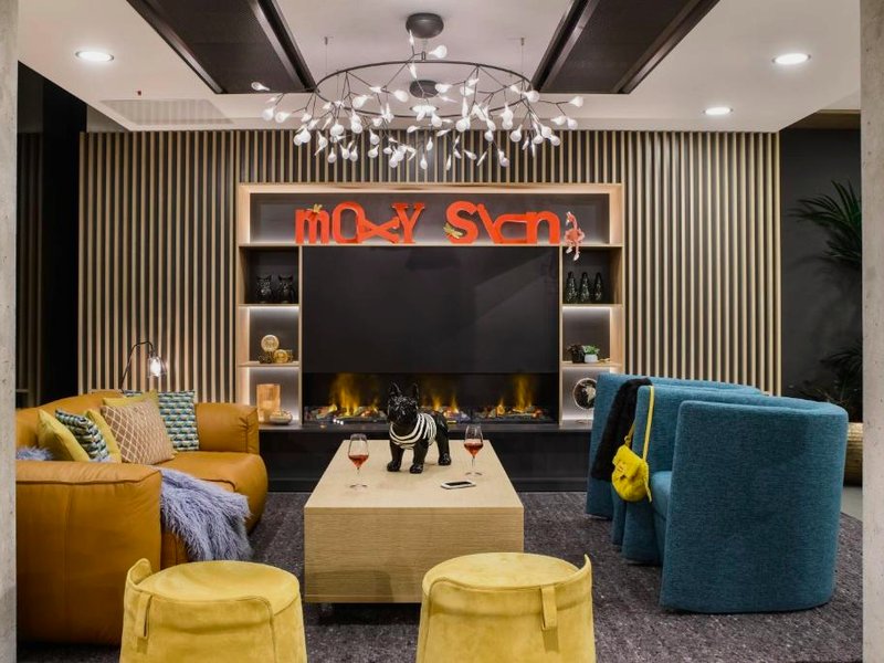 Moxy Sionの写真