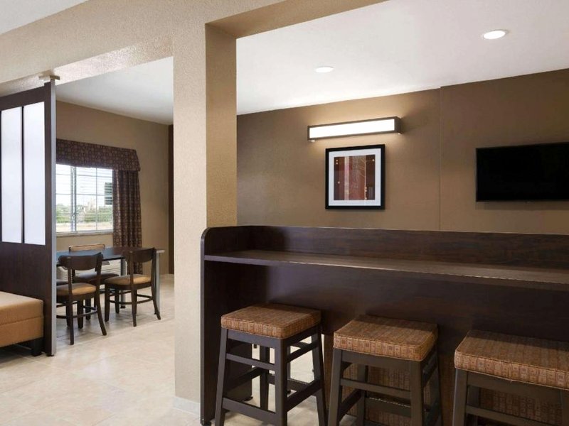 Microtel Inn Suites By Wyndham Pleasanton_9の写真