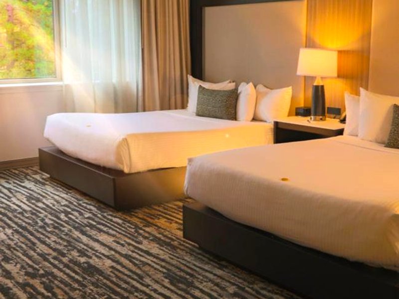 The Hotel at Black Oak Casino Resortの写真