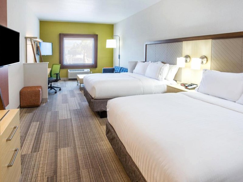 ホリデイ イン エクスプレス ＆ スイーツ パーランプ バイ IHG (Holiday Inn Express & Suites Pahrump By IHG)の写真
