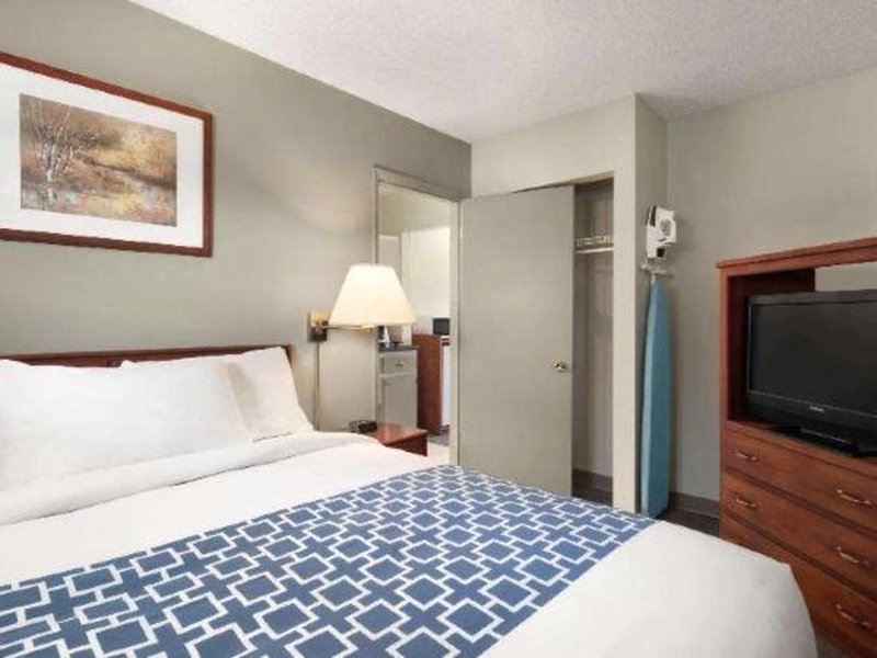 Econo Lodge Inn Suites_2の写真
