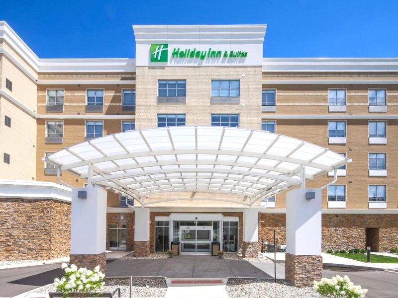 Holiday Inn Suites Detroit Troy An Ihg Hotelの写真