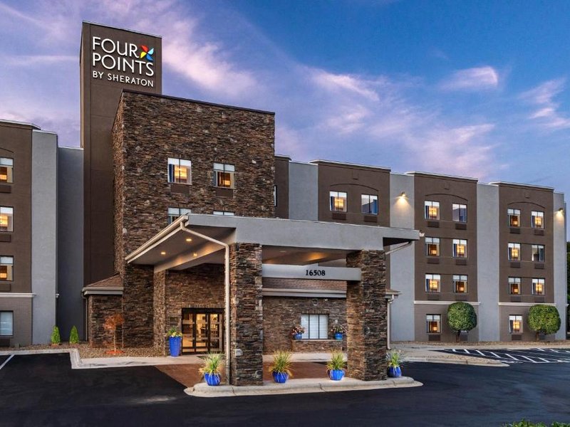 フォー ポインツ バイ シェラトン シャーロット レイク ノーマン (Four Points by Sheraton Charlotte - Lake Norman)の写真