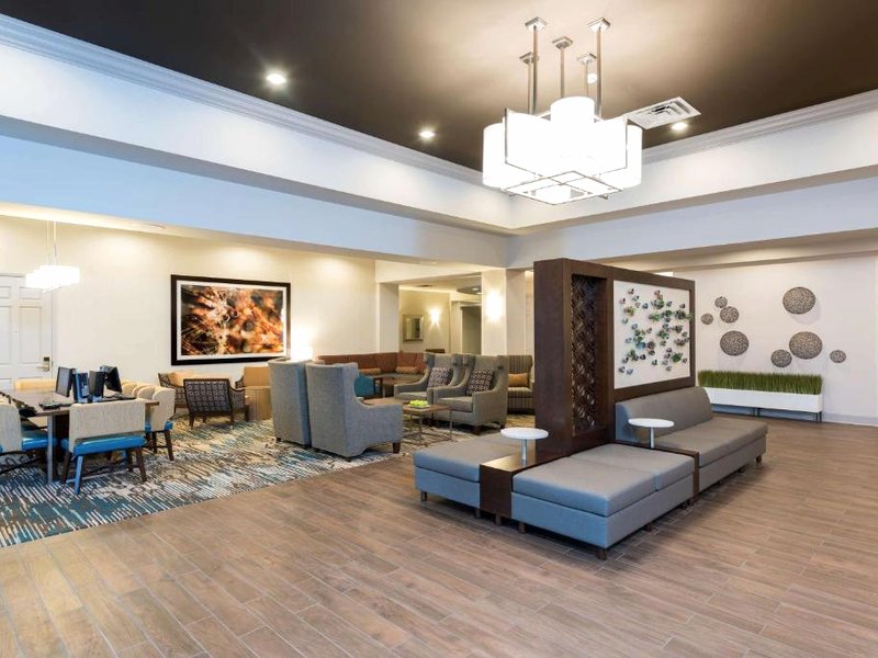 ダブルツリー バイ ヒルトン プレザント プレーリー キノーシャ (DoubleTree by Hilton Pleasant Prairie Kenosha)の写真