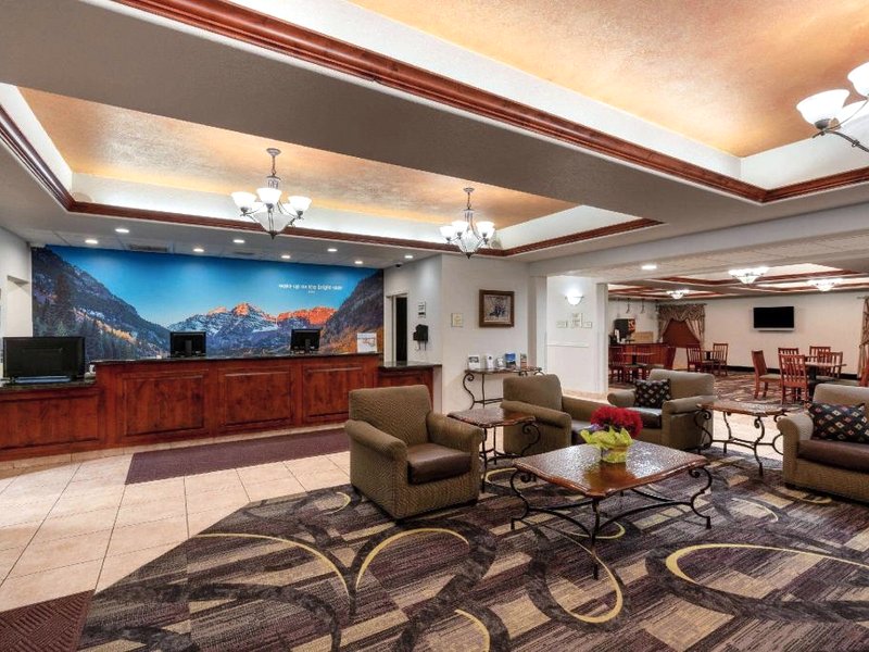 La Quinta Inn & Suites by Wyndham Rifleの写真