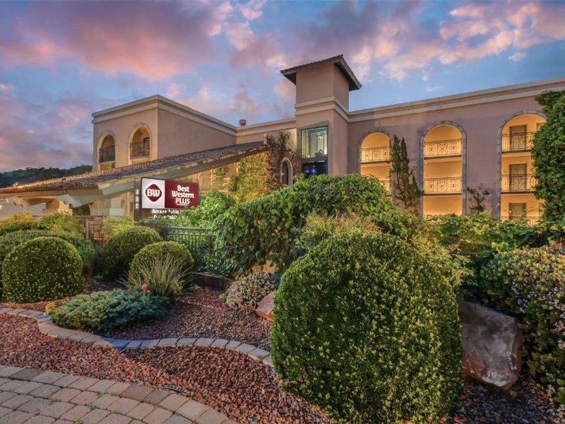 ベストウェスタンプラス アロヨ ロブレ ホテル アンド クリークサイド ヴィラズ (Best Western Plus Arroyo Roble Hotel and Creekside Villas)の写真