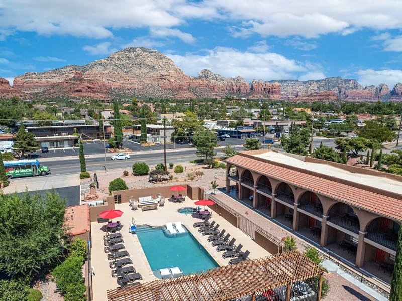 グリーンツリー イン セドナ (GreenTree Inn Sedona)の写真