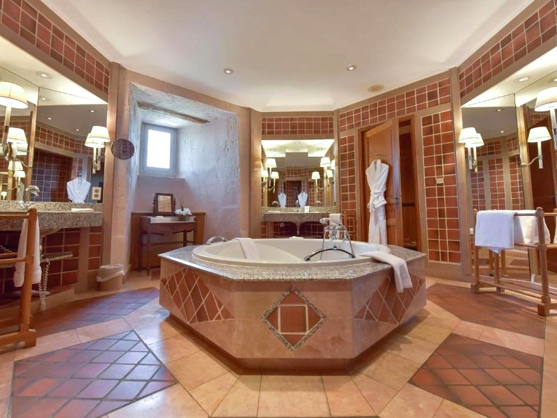 ホテル ゴルフ シャトー ドゥ シャイイ (Hotel Golf Chateau De Chailly)の写真