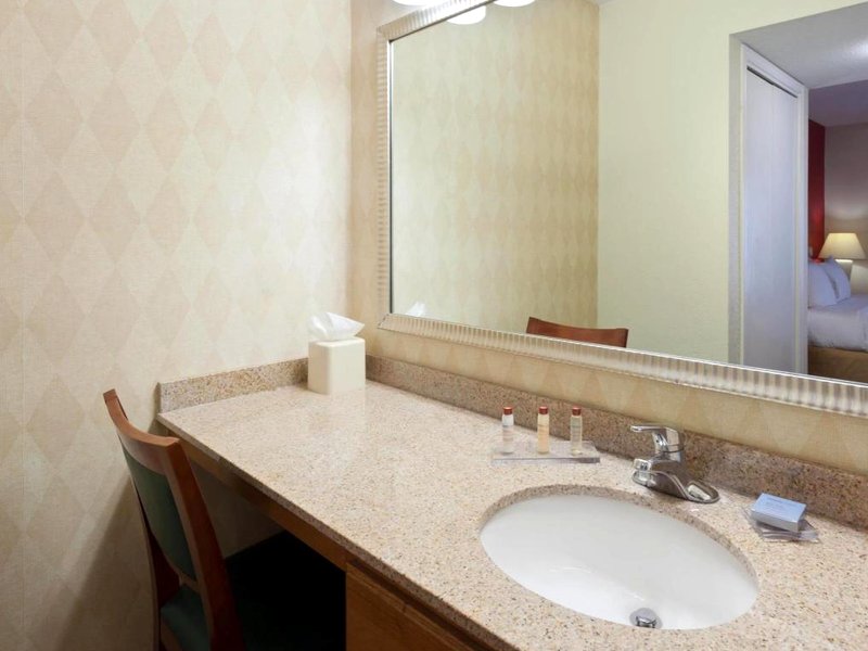 ホーソン スイーツ バイ ウィンダム ディアボーン デトロイト MI  (Hawthorn Suites By Wyndham Dearborn/Detroit MI)の写真