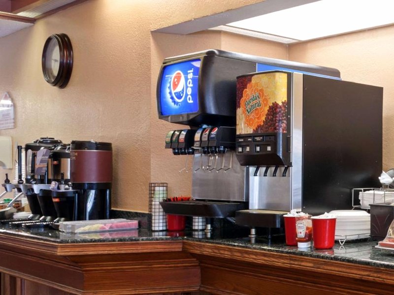 ホーソン スイーツ バイ ウィンダム ディアボーン デトロイト MI  (Hawthorn Suites By Wyndham Dearborn/Detroit MI)の写真