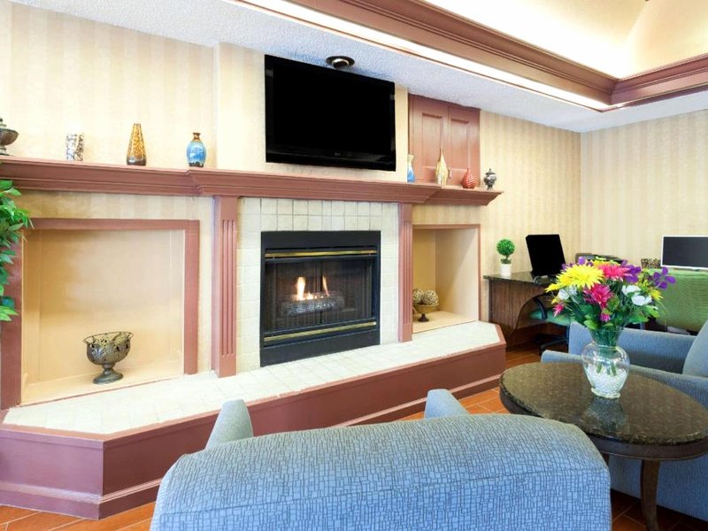 ホーソン スイーツ バイ ウィンダム ディアボーン デトロイト MI  (Hawthorn Suites By Wyndham Dearborn/Detroit MI)の写真