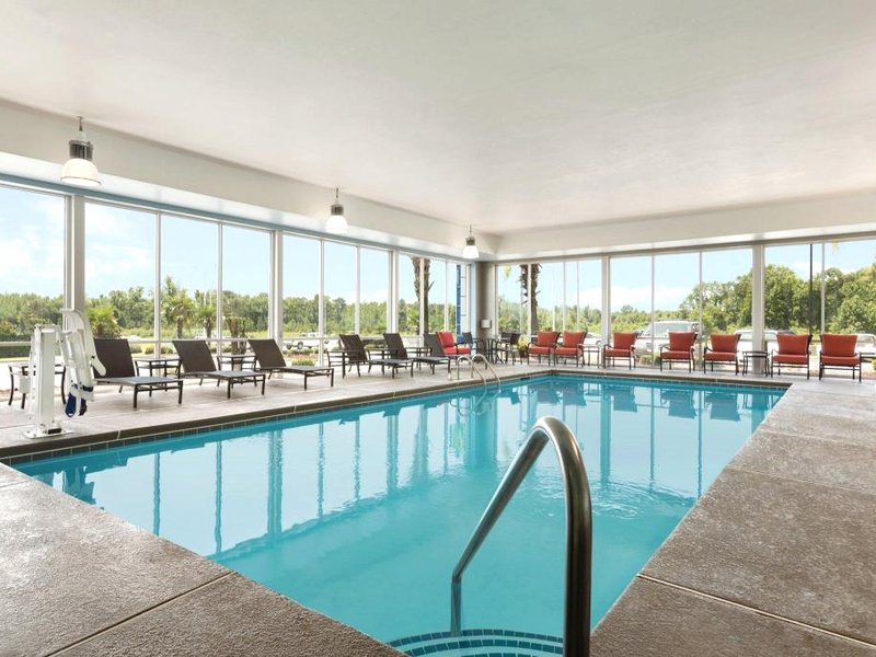 Holiday Inn Express & Suites Florence By IHGの写真