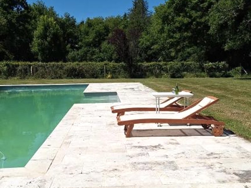 Villa spacieuse avec piscine privée à Brinon-sur-Sauldre (Villa spacieuse avec piscine privee a Brinon-sur-Sauldre)の写真