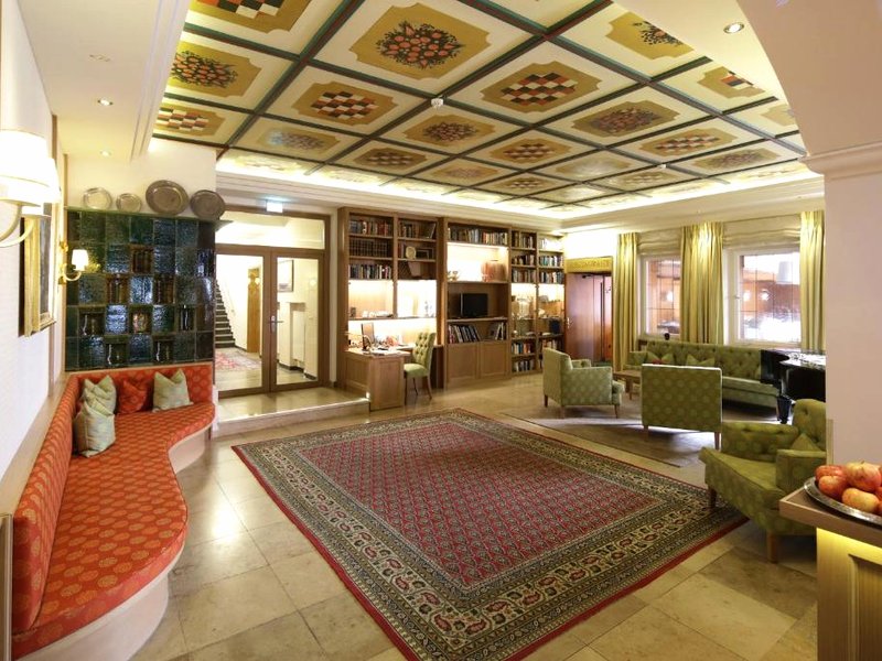 バイエリッシャー ホフ (Bayerischer Hof)の写真