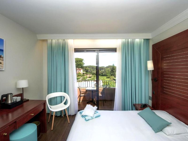 ホテル レ ジャーディンス デ セインテ - マクシメ (Hotel Les Jardins De Sainte-Maxime)の写真