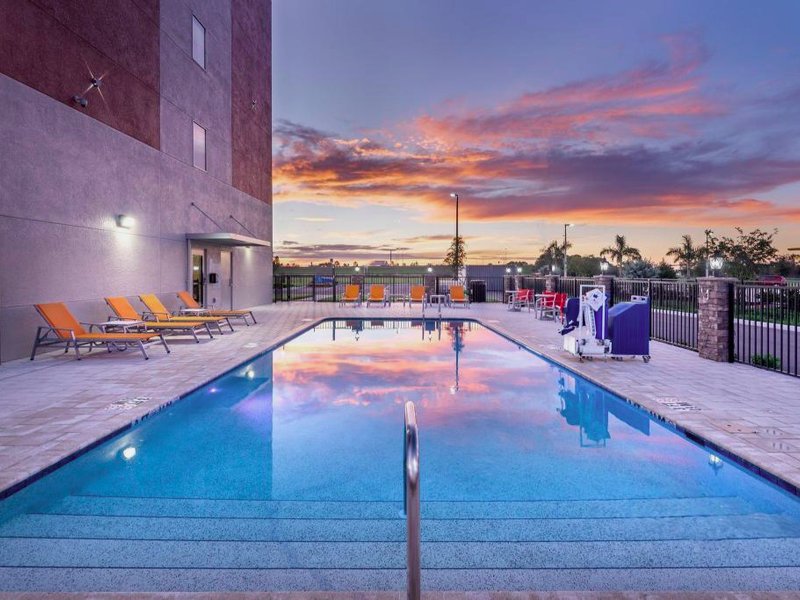 Holiday Inn Express and Suites Punta Gorda By IHGの写真