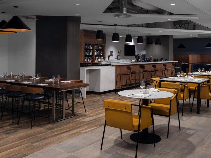 コートヤード・バイ・マリオット・カルガリー・ダウンタウン (Courtyard by Marriott Calgary Downtown)の写真