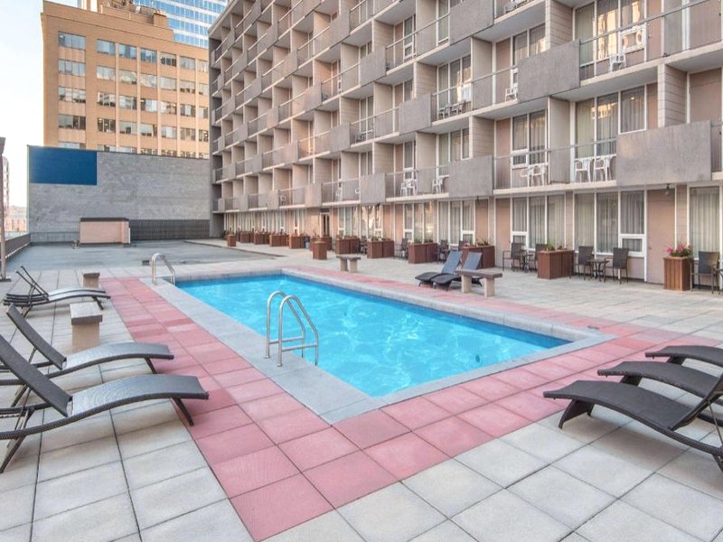 ラマダ プラザ バイ ウィンダム カルガリー ダウンタウン (Ramada Plaza by Wyndham Calgary Downtown)の写真