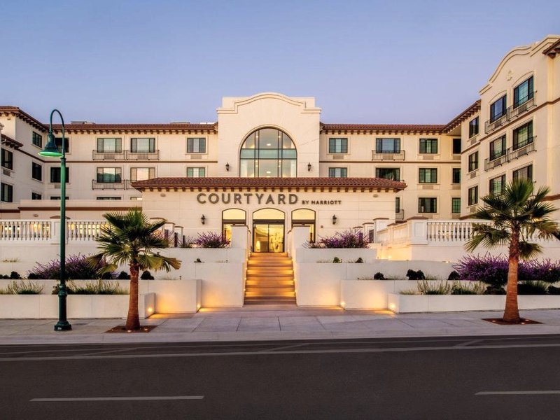 コートヤード バイ マリオット サンタクルーズ (Courtyard by Marriott Santa Cruz)の写真