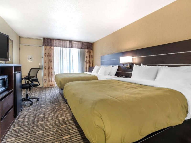 クオリティ イン (Quality Inn)の写真